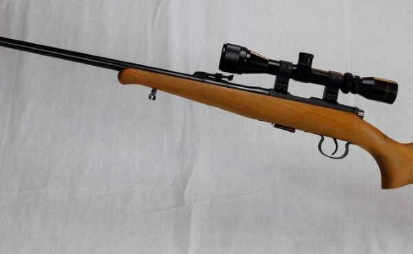 CZ  452   .22 LR (occasion) met variabele Tasco kijker